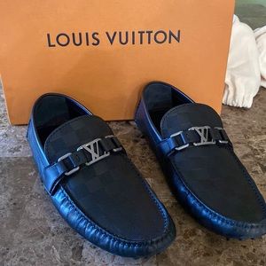 Lv black
